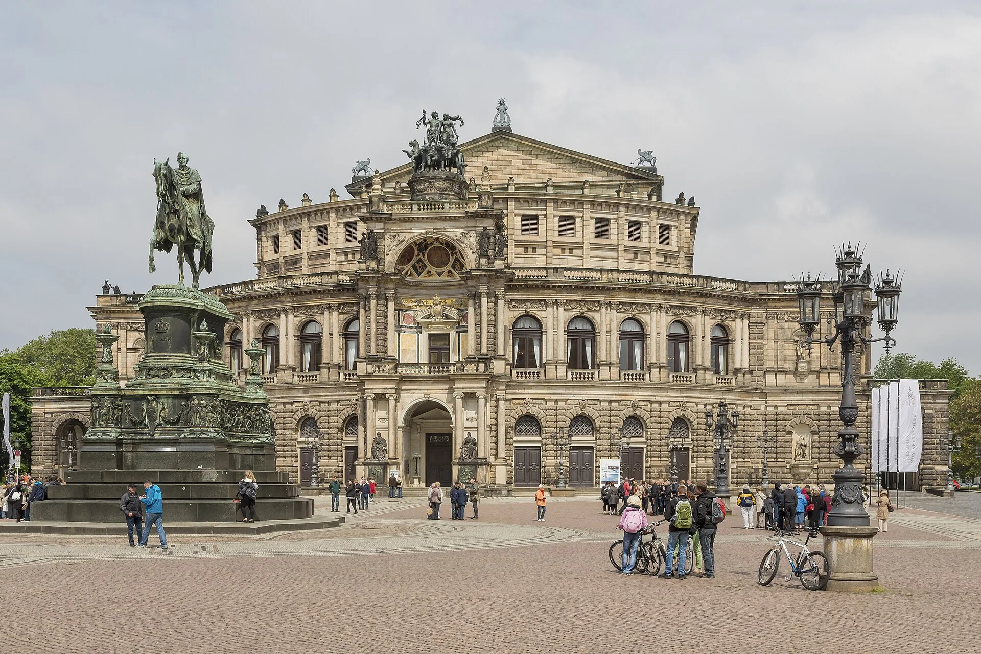 Dresden: Exterior of the Semperoper